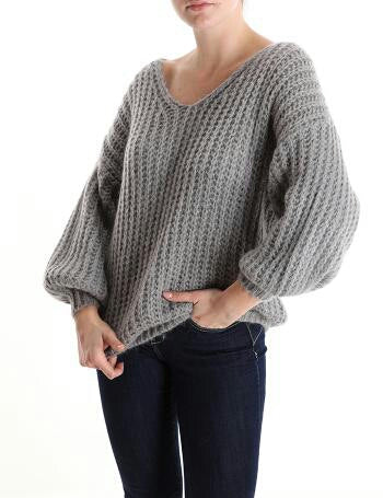 V-Ausschnitt Strickpullover aus Mohair - Grau