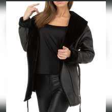 Laden Sie das Bild in den Galerie-Viewer, DAMEN JACKE black, H/W
