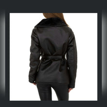 Laden Sie das Bild in den Galerie-Viewer, DAMEN JACKE black, H/W
